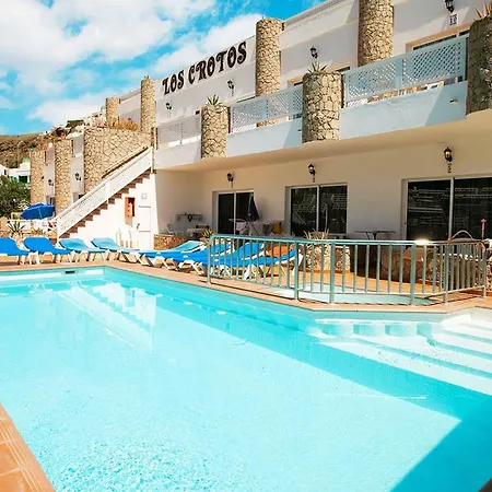 Hotel Crotos 2*
